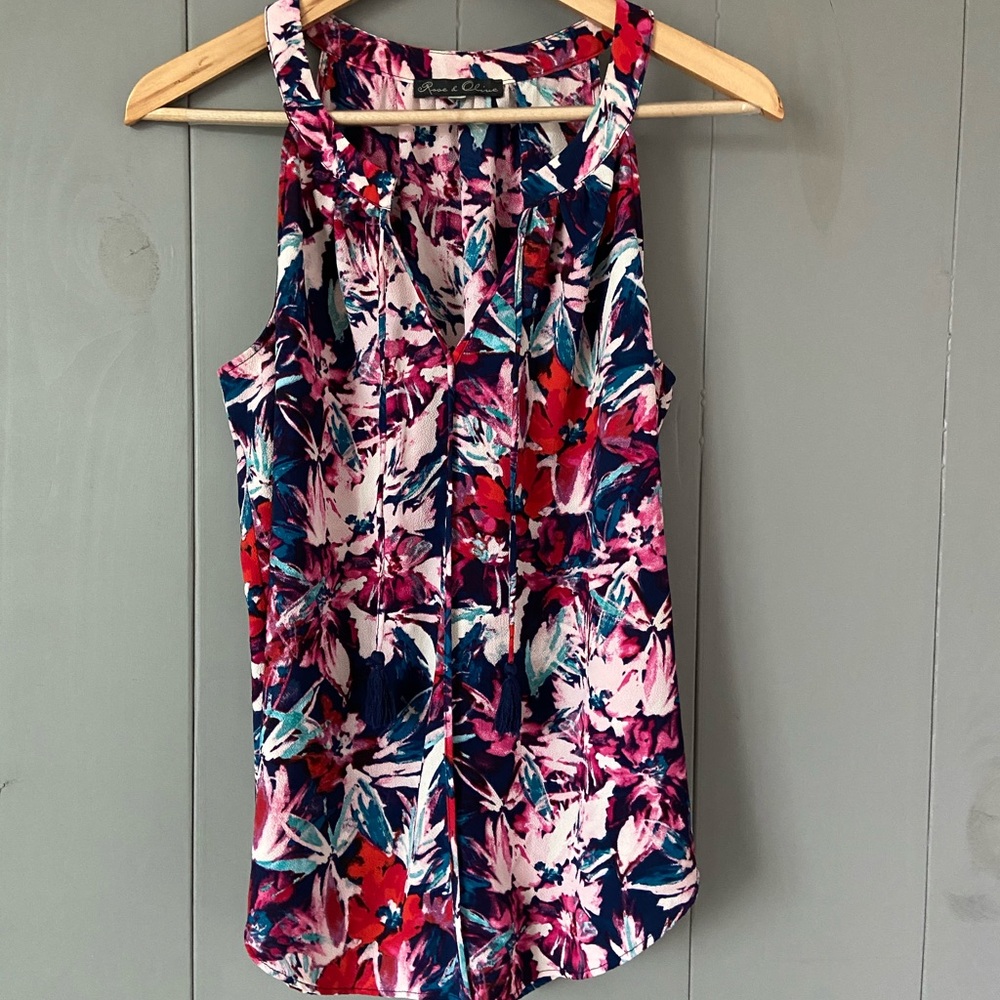 Rose & Olive Floral Flowy Tanktop